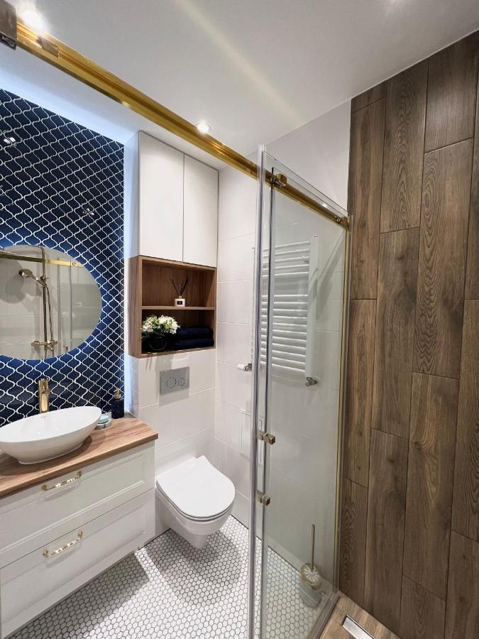 B&W Luxurious Apartment In The Heart Of Wroclaw Ngoại thất bức ảnh
